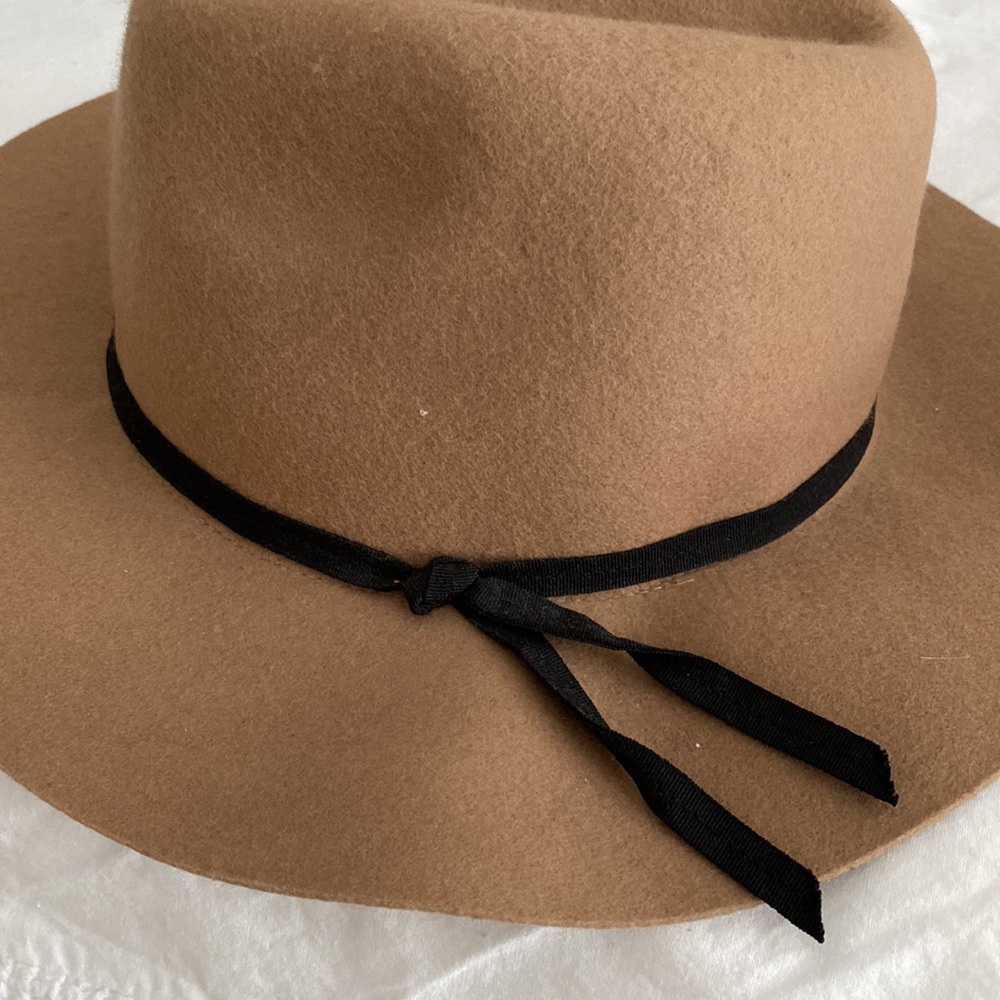 Tan Hat - Picture 2 of 4